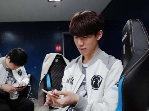 队友在走道 队友在走道